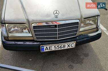 Седан Mercedes-Benz E-Class 1995 в 