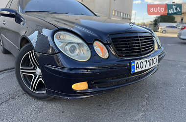 Седан Mercedes-Benz E-Class 2004 в Львове
