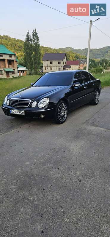 Mercedes-Benz E-Class 2004