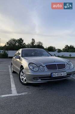 Седан Mercedes-Benz E-Class 2004 в Ужгороде
