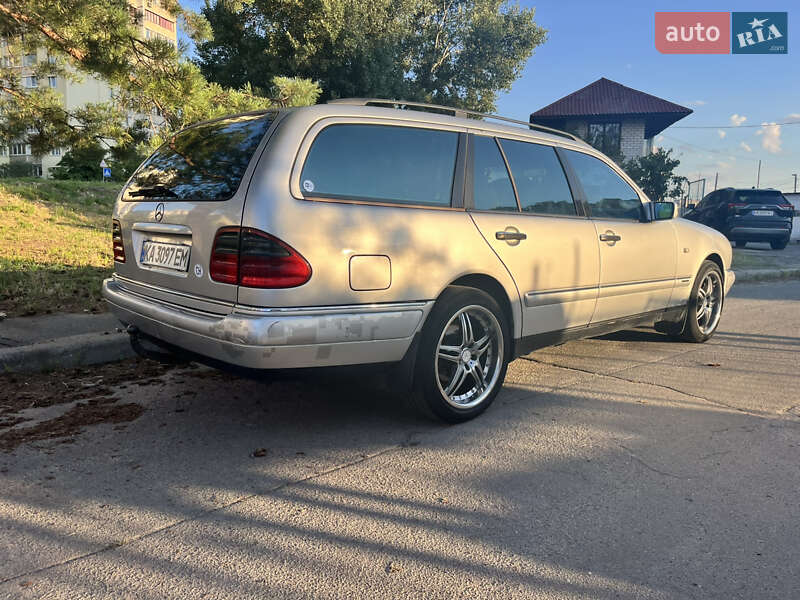 Универсал Mercedes-Benz E-Class 1998 в Киеве