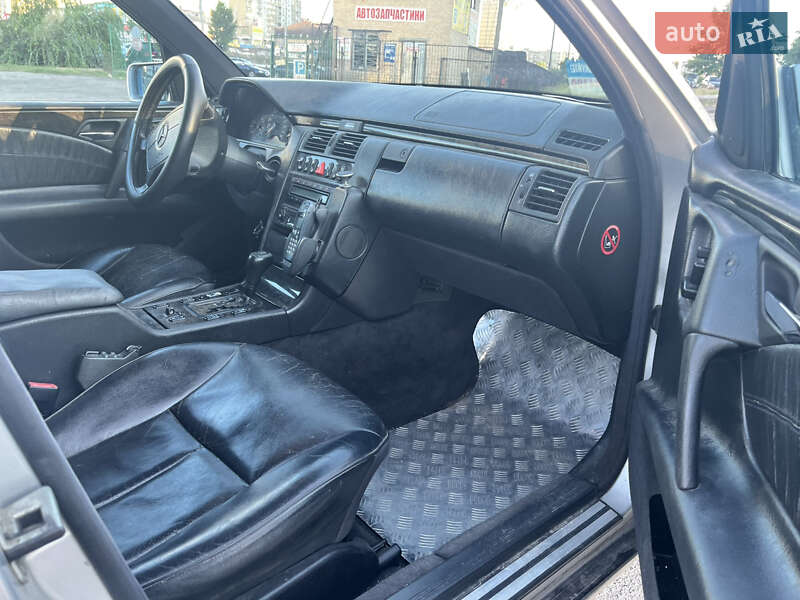 Универсал Mercedes-Benz E-Class 1998 в Киеве