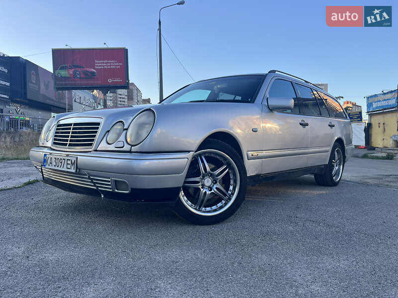 Универсал Mercedes-Benz E-Class 1998 в Киеве