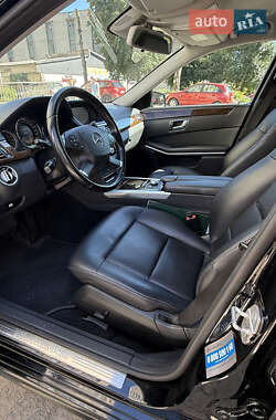Седан Mercedes-Benz E-Class 2011 в 