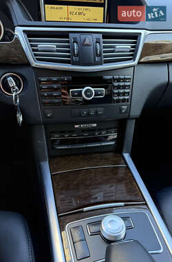 Седан Mercedes-Benz E-Class 2011 в 