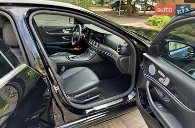 Седан Mercedes-Benz E-Class 2017 в 