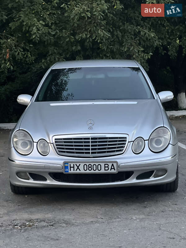 Mercedes-Benz E-Class 2002
