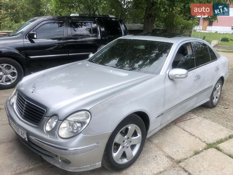 Mercedes-Benz E-Class 2002