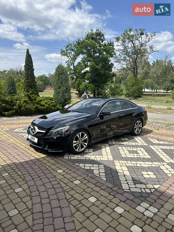 Купе Mercedes-Benz E-Class 2016 в 