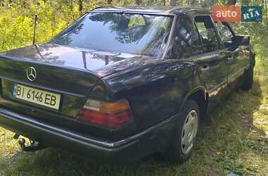 Седан Mercedes-Benz E-Class 1985 в 