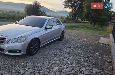 Седан Mercedes-Benz E-Class 2010 в 