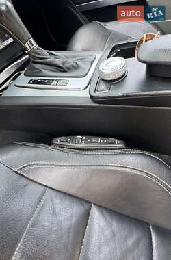 Купе Mercedes-Benz E-Class 2009 в 