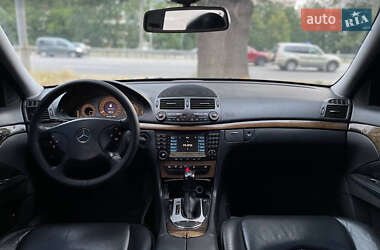 Седан Mercedes-Benz E-Class 2002 в 