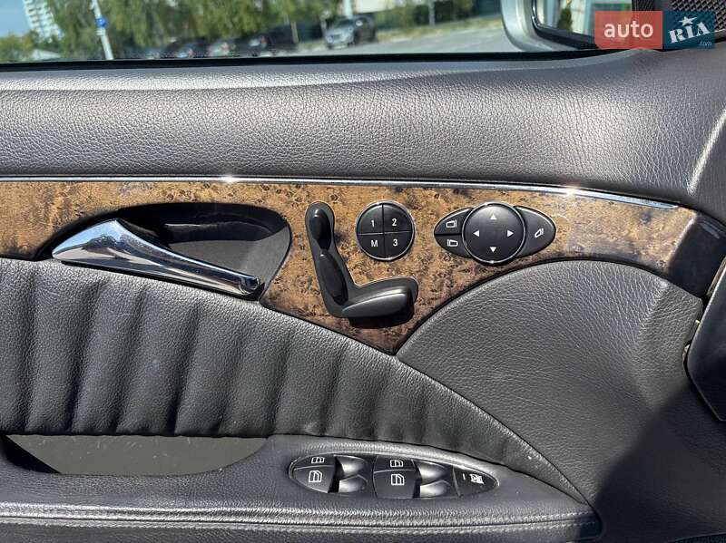 Седан Mercedes-Benz E-Class 2003 в Запорожье
