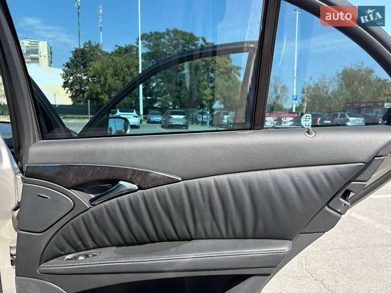 Седан Mercedes-Benz E-Class 2003 в Запорожье