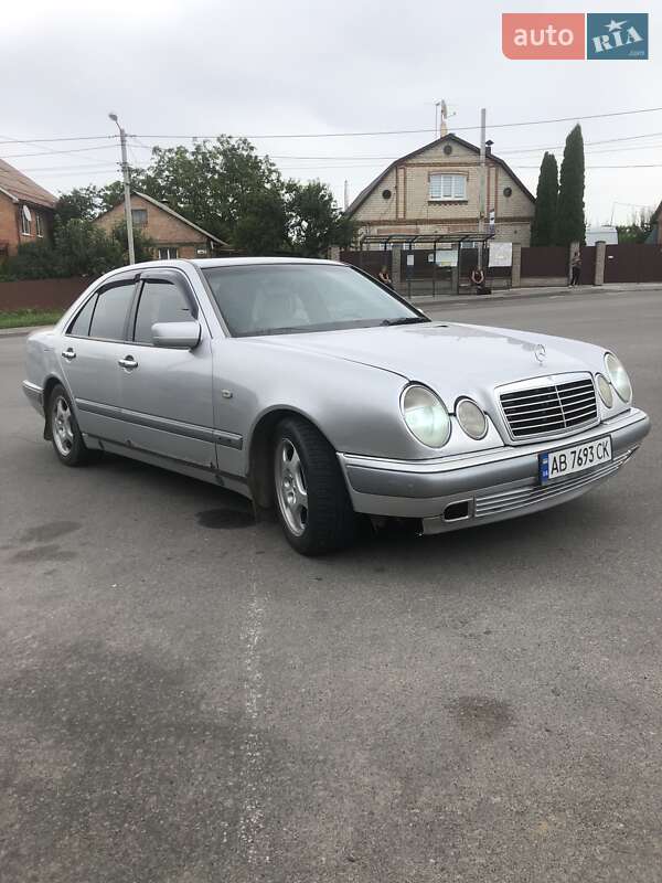 Mercedes-Benz E-Class 1997