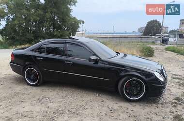Седан Mercedes-Benz E-Class 2005 в 