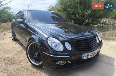 Седан Mercedes-Benz E-Class 2005 в Днепре