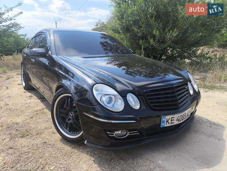 Mercedes-Benz E-Class 2005