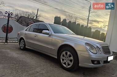 Седан Mercedes-Benz E-Class 2007 в Черновцах