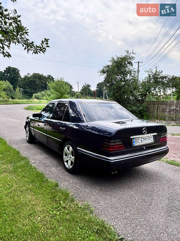 Седан Mercedes-Benz E-Class 1995 в Дублянах