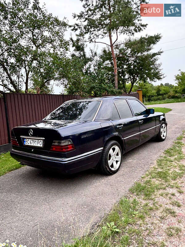 Седан Mercedes-Benz E-Class 1995 в Дублянах