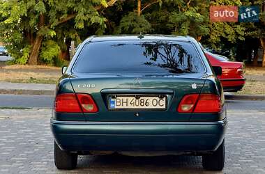 Седан Mercedes-Benz E-Class 1999 в 