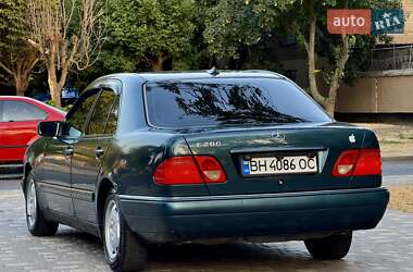 Седан Mercedes-Benz E-Class 1999 в 