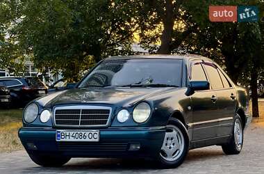 Седан Mercedes-Benz E-Class 1999 в 
