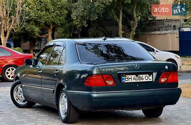 Седан Mercedes-Benz E-Class 1999 в 