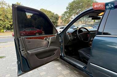 Седан Mercedes-Benz E-Class 1999 в 