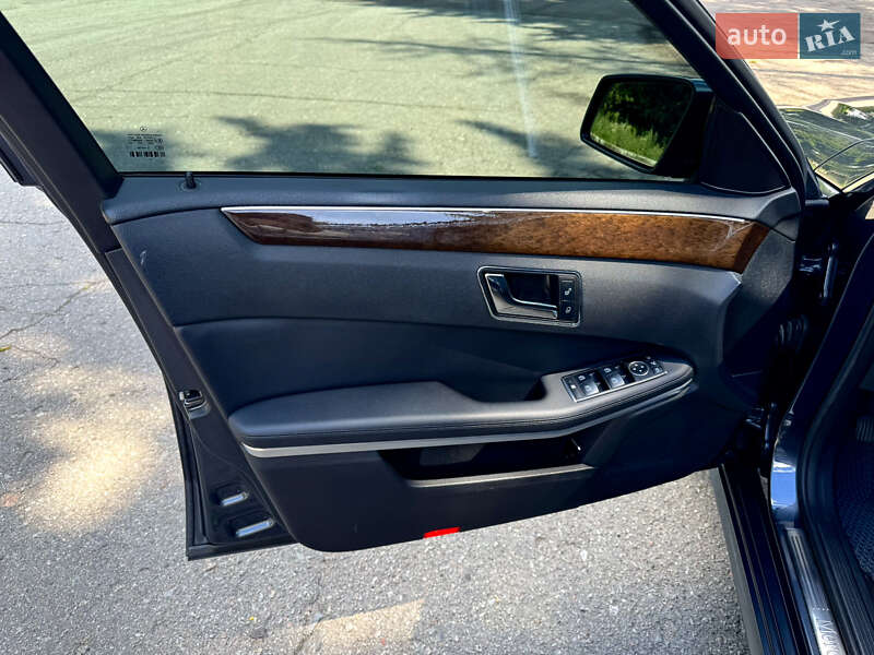 Універсал Mercedes-Benz E-Class 2010 в Ромнах