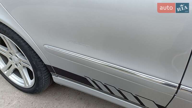Седан Mercedes-Benz E-Class 2005 в Киеве