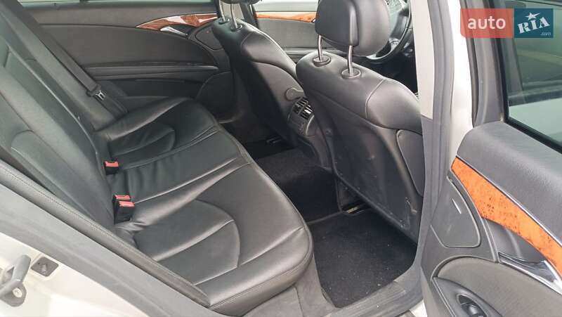 Седан Mercedes-Benz E-Class 2005 в Киеве