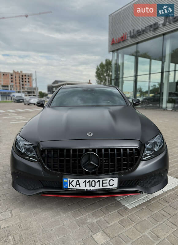 Седан Mercedes-Benz E-Class 2018 в Львове