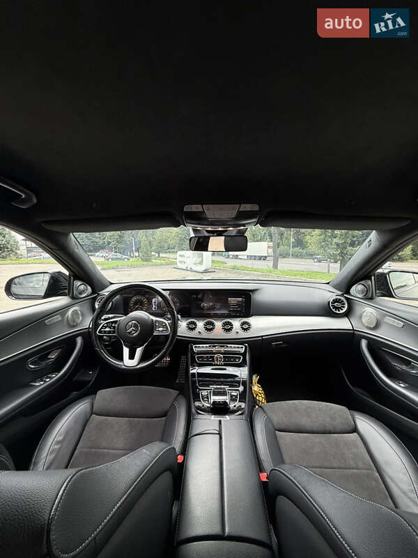 Седан Mercedes-Benz E-Class 2018 в Львове