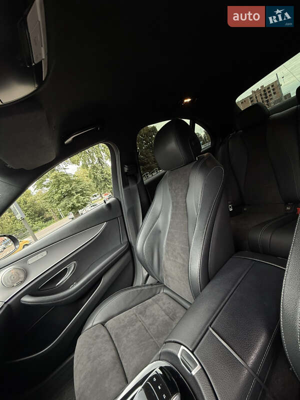 Седан Mercedes-Benz E-Class 2018 в Львове