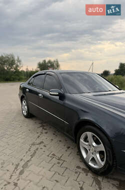 Седан Mercedes-Benz E-Class 2004 в 