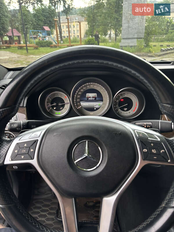 Седан Mercedes-Benz E-Class 2014 в Чернівцях