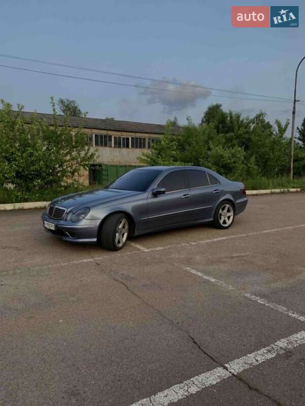 Mercedes-Benz E-Class 2002
