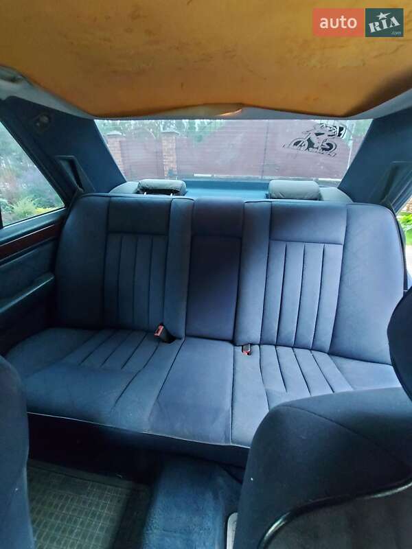 Седан Mercedes-Benz E-Class 1995 в Львові