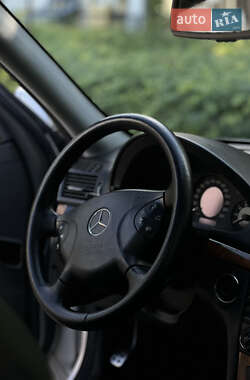 Седан Mercedes-Benz E-Class 2003 в 