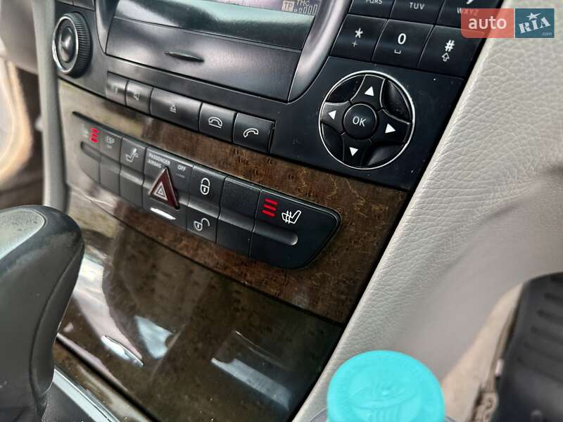 Седан Mercedes-Benz E-Class 2002 в Тернополі