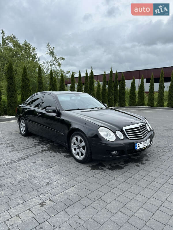 Седан Mercedes-Benz E-Class 2006 в Надворной