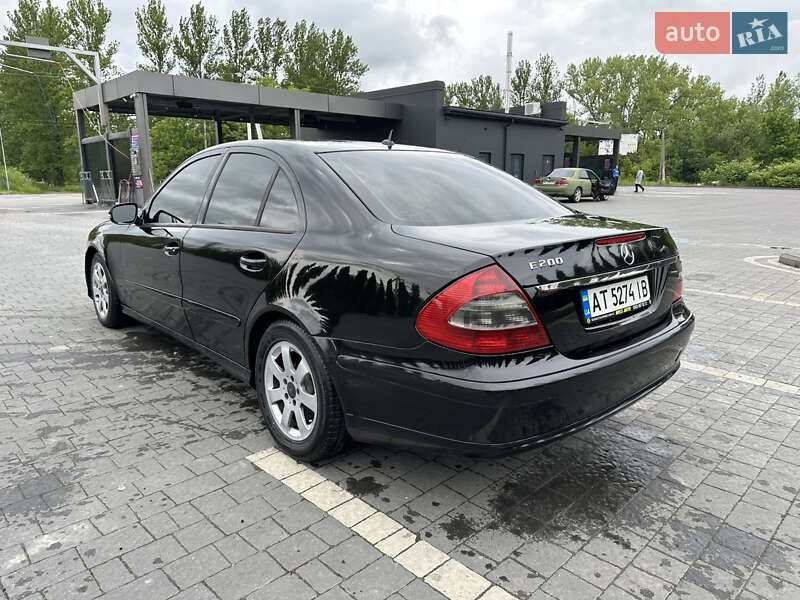 Седан Mercedes-Benz E-Class 2006 в Надворной