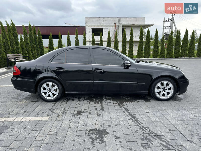 Седан Mercedes-Benz E-Class 2006 в Надворной