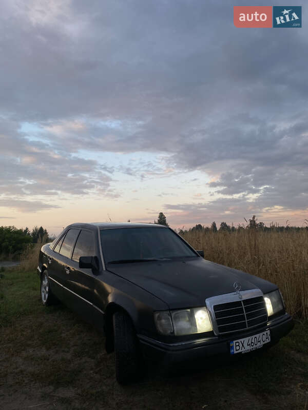 Седан Mercedes-Benz E-Class 1991 в Житомире