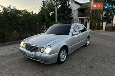 Седан Mercedes-Benz E-Class 2001 в Одессе