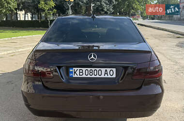 Седан Mercedes-Benz E-Class 2010 в Киеве