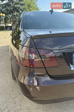 Седан Mercedes-Benz E-Class 2010 в Киеве